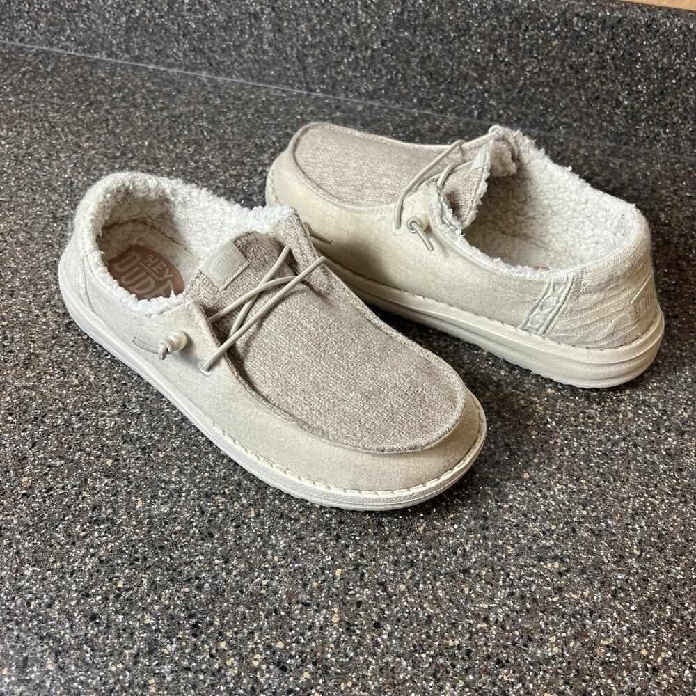 Hey Dude Wendy Brushed Cozy Shoes Womens Size 8 Ivory Fabric Lightweight Comfort